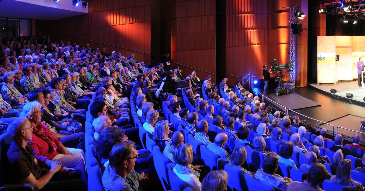 Zuschauerraum bei einer Theaterveranstaltung in Neumünster
